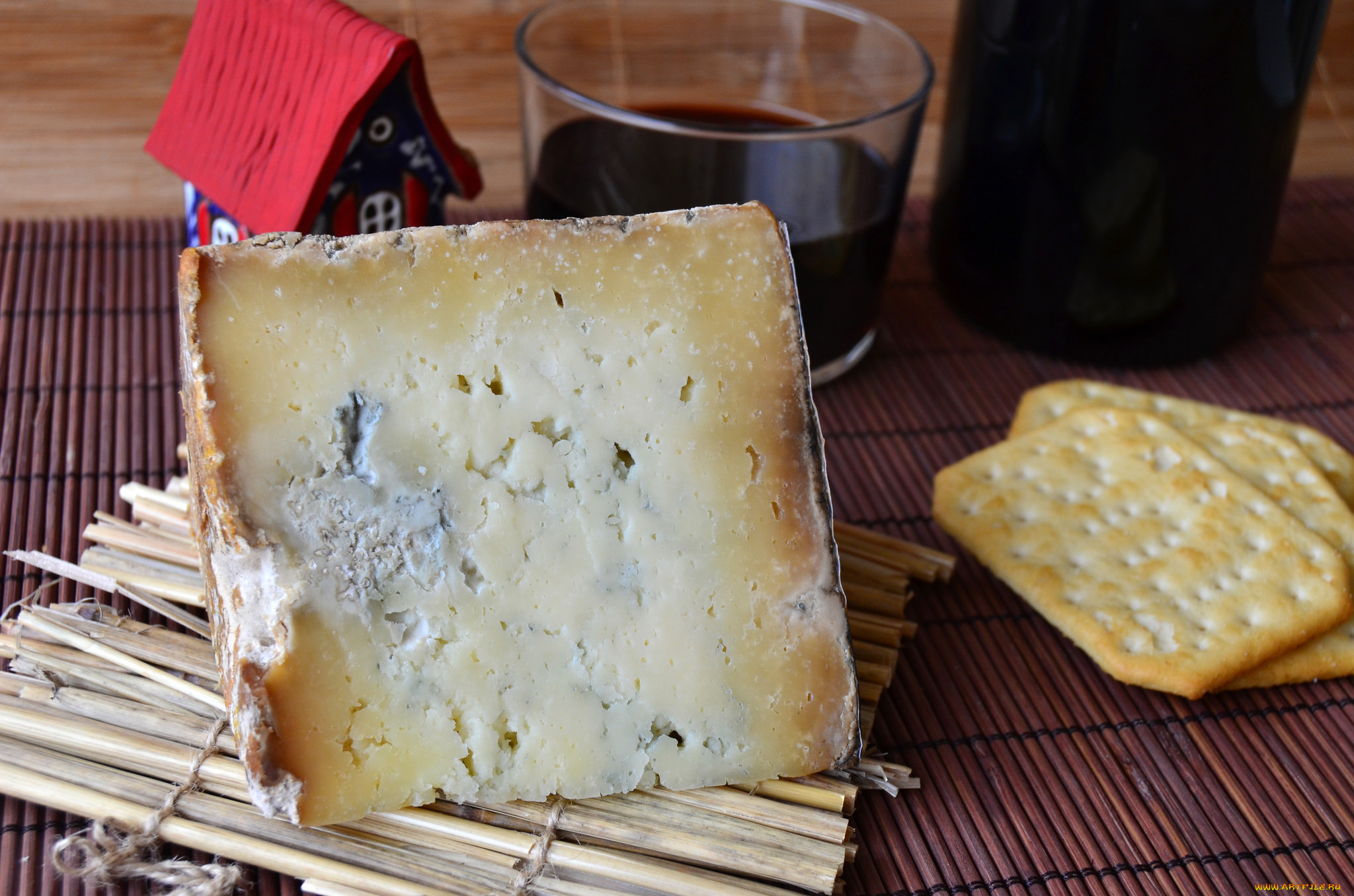 Вода мука сыр. Сыр обои на рабочий стол. Ванильный хлеб с сырным муссом и алоэ. Сырнейшая. Макароны с сыром плохое фото.